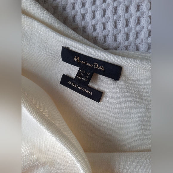 Massimo Dutti ruffle top - Picture 2 of 3